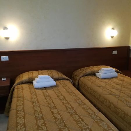 Hotel Marco Polo Self Check-In Bolonia Zewnętrze zdjęcie