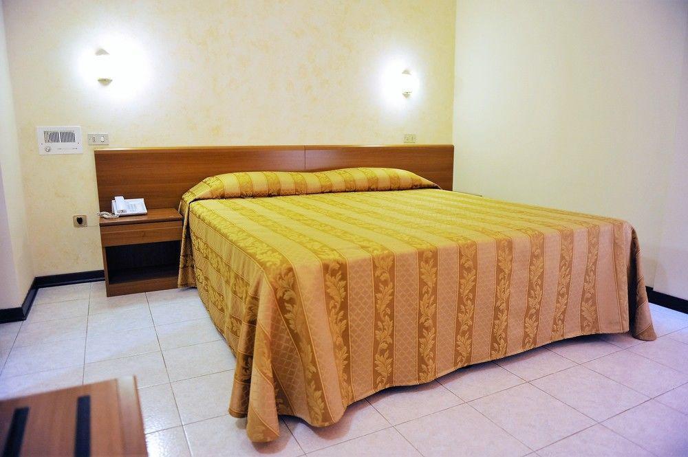 Hotel Marco Polo Self Check-In Bolonia Zewnętrze zdjęcie