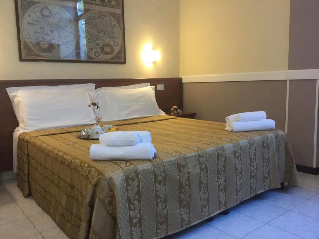 Hotel Marco Polo Self Check-In Bolonia Zewnętrze zdjęcie